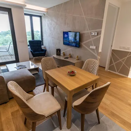 Royal - Sakura Park Lägenhet *