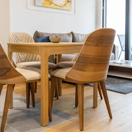 Апартаменты Royal - Sakura Park *