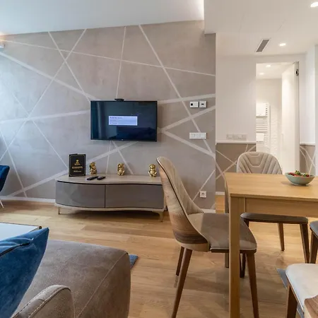 Lägenhet Royal - Sakura Park Belgrad