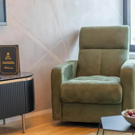 Royal - Sakura Park * Белград