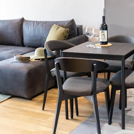 Апартаменты Royal - Sakura Park *